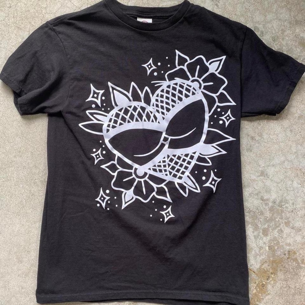 Heart butt tattoo flash design Tshirt